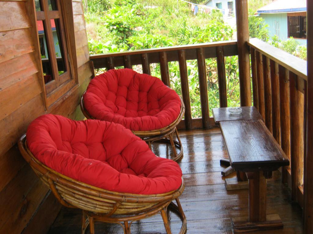 Coconutbeach Bungalows Derm Tkov Village Rom bilde