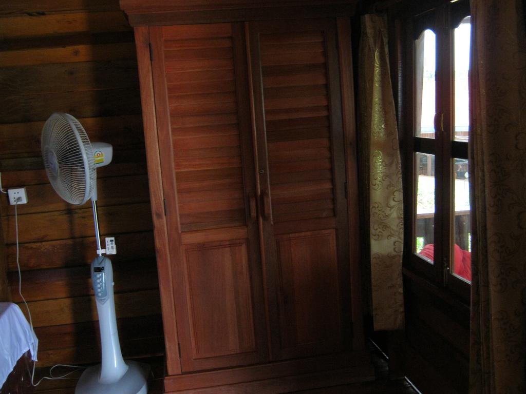 Coconutbeach Bungalows Derm Tkov Village Rom bilde