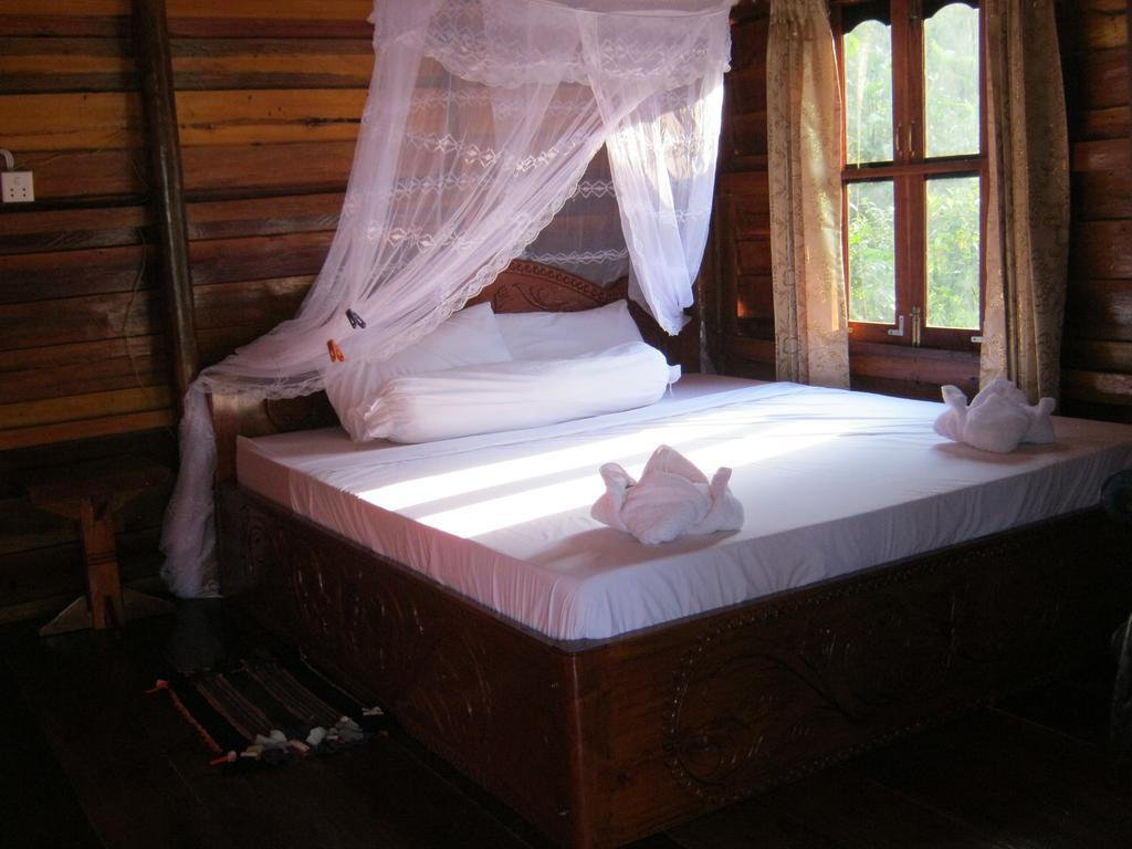 Coconutbeach Bungalows Derm Tkov Village Rom bilde