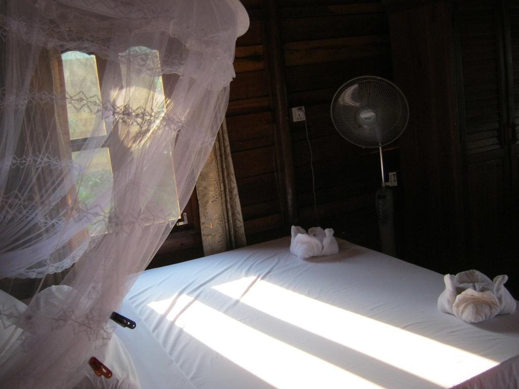 Coconutbeach Bungalows Derm Tkov Village Rom bilde